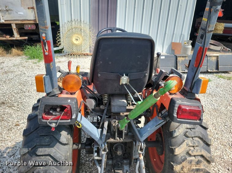 image for item DR4323 Kubota B2320 MFWD tractor
