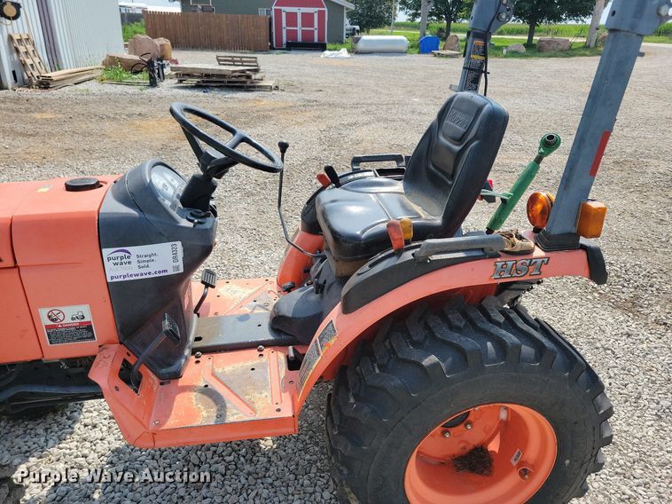 image for item DR4323 Kubota B2320 MFWD tractor