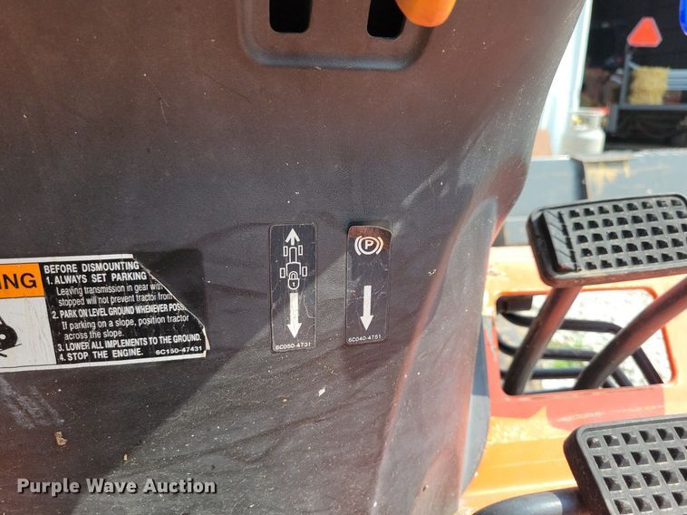 image for item DR4323 Kubota B2320 MFWD tractor