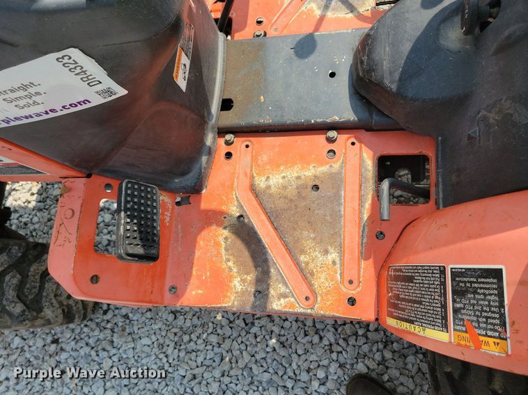 image for item DR4323 Kubota B2320 MFWD tractor