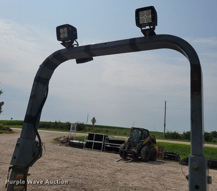 image for item DR4323 Kubota B2320 MFWD tractor