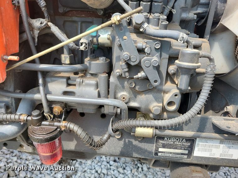 image for item DR4323 Kubota B2320 MFWD tractor