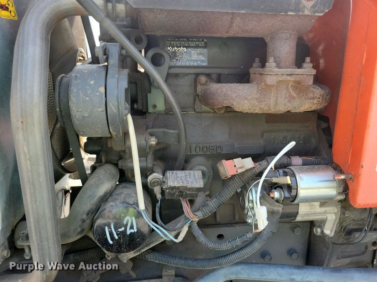 image for item DR4323 Kubota B2320 MFWD tractor