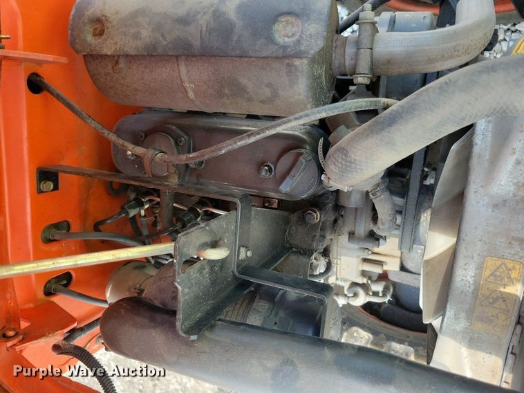 image for item DR4323 Kubota B2320 MFWD tractor