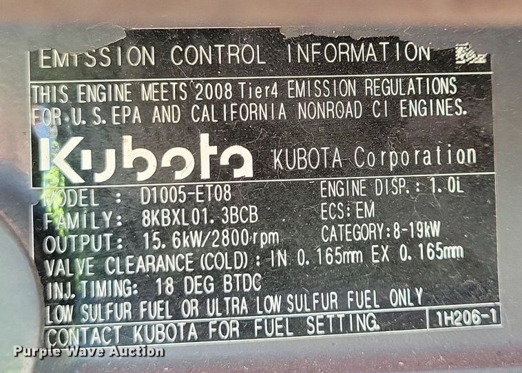 image for item DR4323 Kubota B2320 MFWD tractor