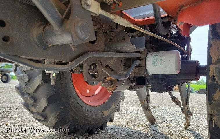 image for item DR4323 Kubota B2320 MFWD tractor