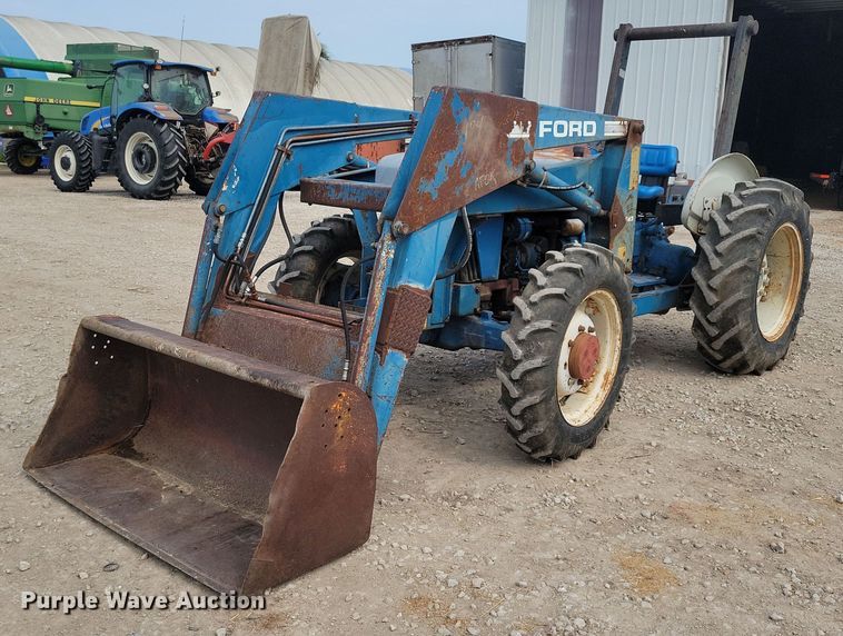image for item DR4324 Ford 3930 tractor