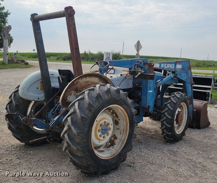 image for item DR4324 Ford 3930 tractor