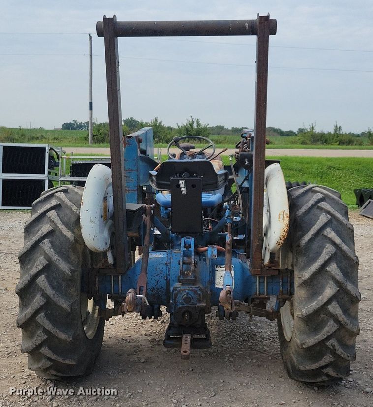 image for item DR4324 Ford 3930 tractor