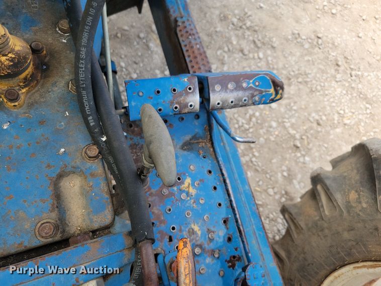 image for item DR4324 Ford 3930 tractor