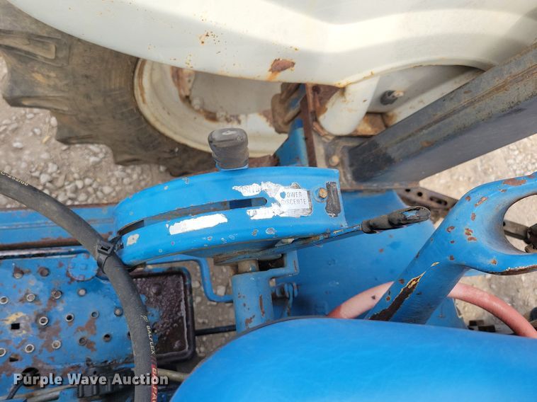 image for item DR4324 Ford 3930 tractor
