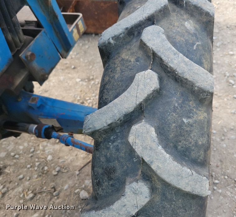 image for item DR4324 Ford 3930 tractor
