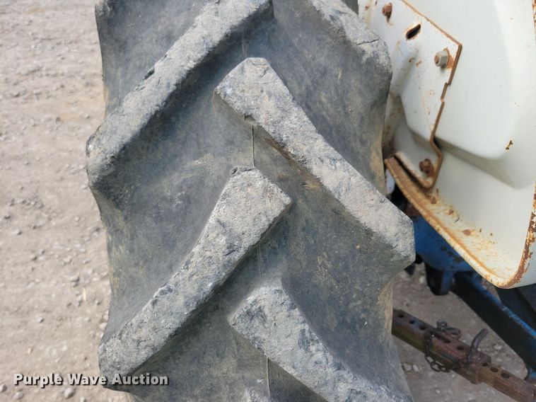 image for item DR4324 Ford 3930 tractor