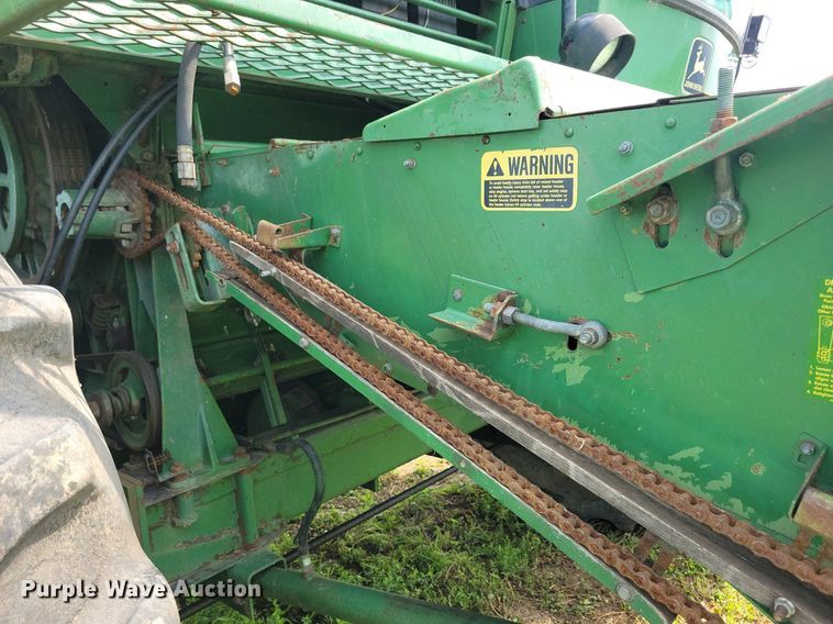 image for item DR4325 1984 John Deere Turbo 7720 combine