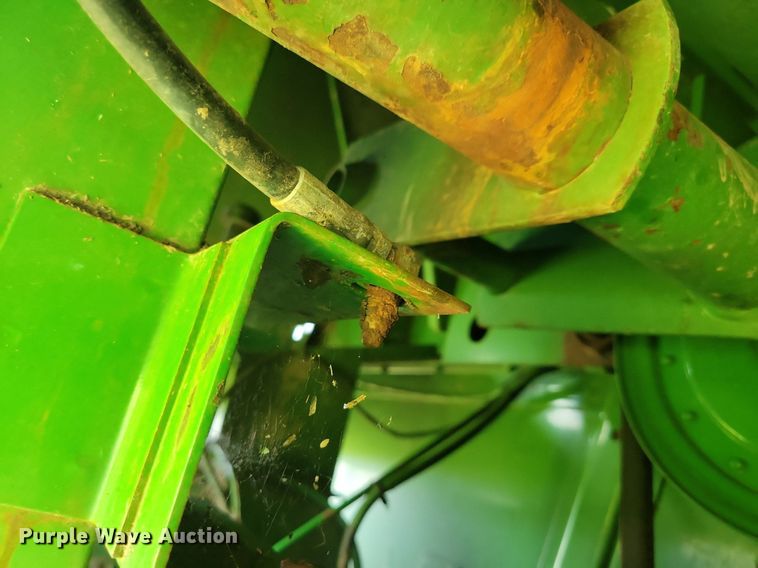 image for item DR4325 1984 John Deere Turbo 7720 combine