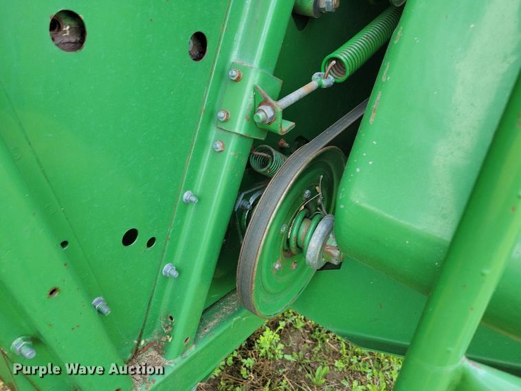 image for item DR4325 1984 John Deere Turbo 7720 combine