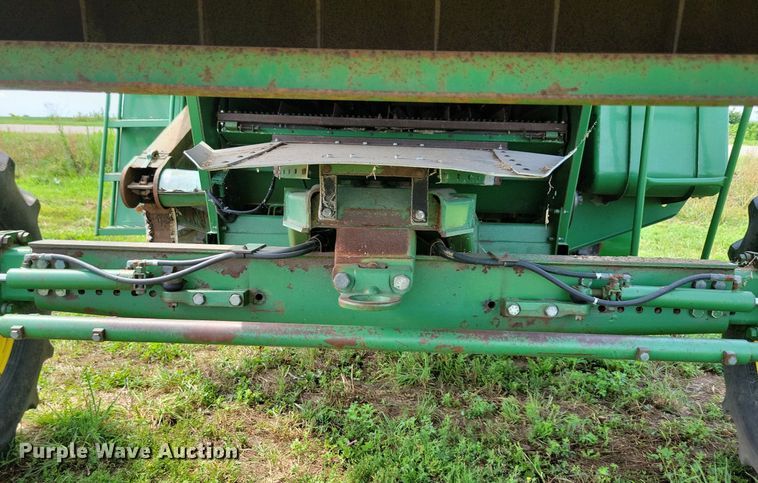 image for item DR4325 1984 John Deere Turbo 7720 combine