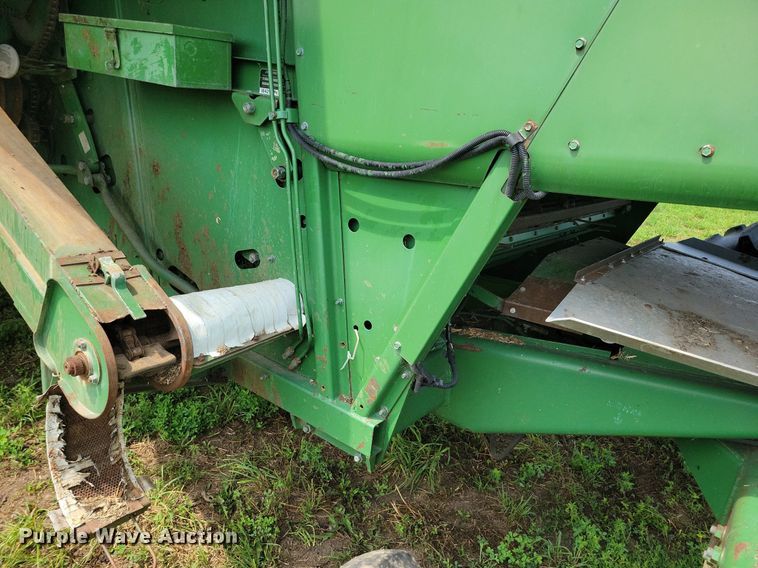 image for item DR4325 1984 John Deere Turbo 7720 combine