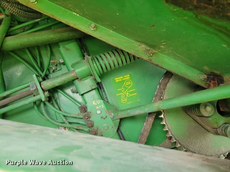 image for item DR4325 1984 John Deere Turbo 7720 combine