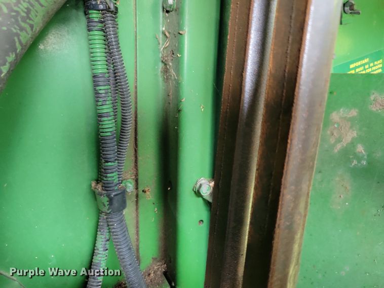 image for item DR4325 1984 John Deere Turbo 7720 combine