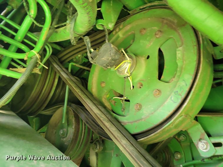 image for item DR4325 1984 John Deere Turbo 7720 combine