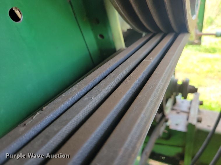 image for item DR4325 1984 John Deere Turbo 7720 combine