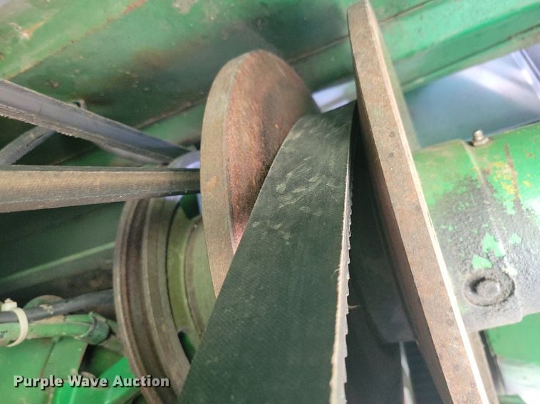 image for item DR4325 1984 John Deere Turbo 7720 combine