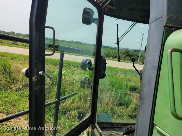 image for item DR4325 1984 John Deere Turbo 7720 combine