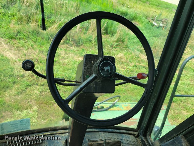 image for item DR4325 1984 John Deere Turbo 7720 combine