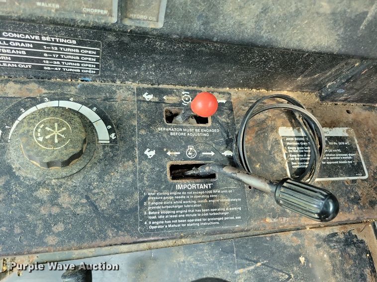 image for item DR4325 1984 John Deere Turbo 7720 combine