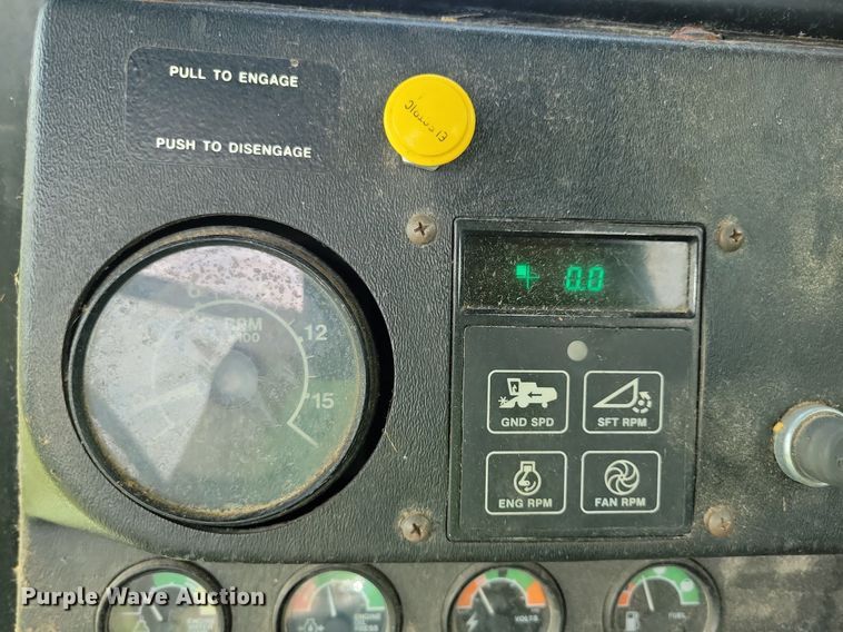 image for item DR4325 1984 John Deere Turbo 7720 combine