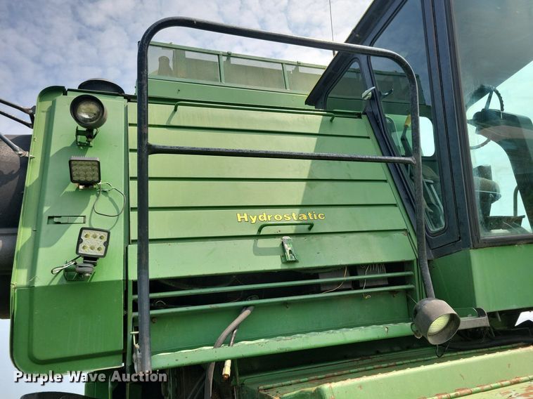 image for item DR4325 1984 John Deere Turbo 7720 combine