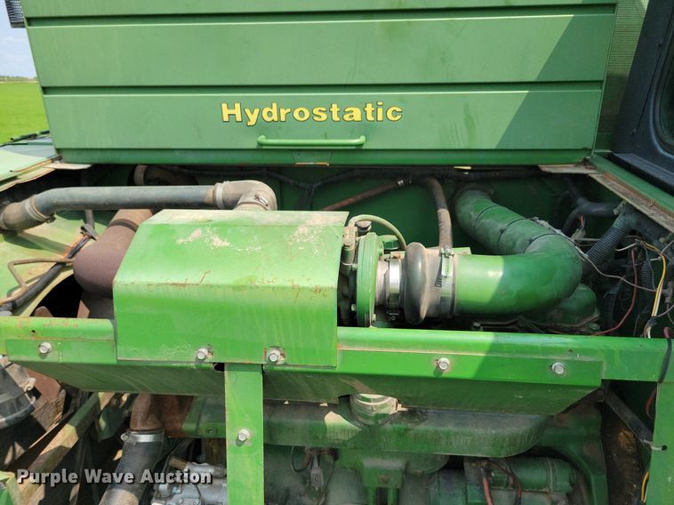 image for item DR4325 1984 John Deere Turbo 7720 combine