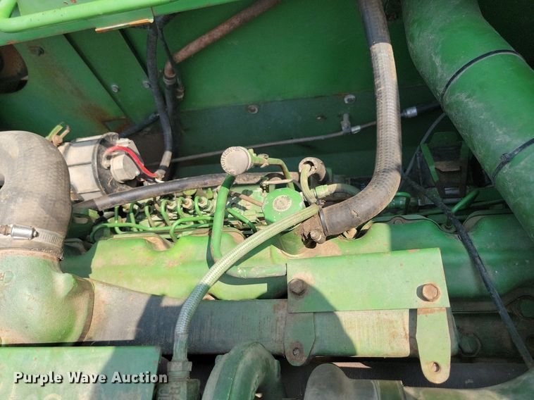 image for item DR4325 1984 John Deere Turbo 7720 combine