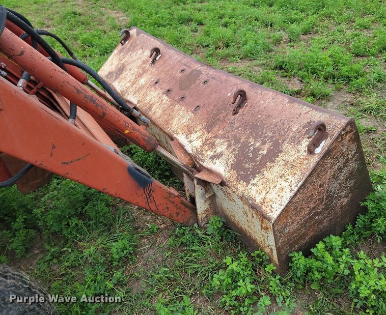 image for item DR4327 1975 International Harvester 574D tractor