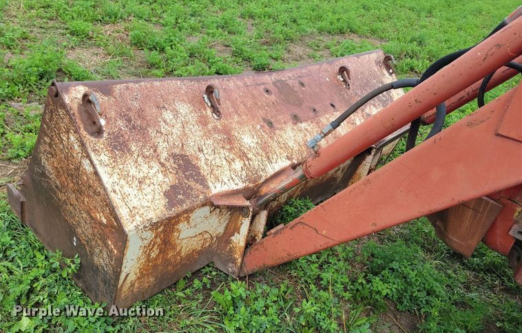 image for item DR4327 1975 International Harvester 574D tractor