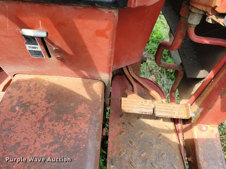 image for item DR4327 1975 International Harvester 574D tractor