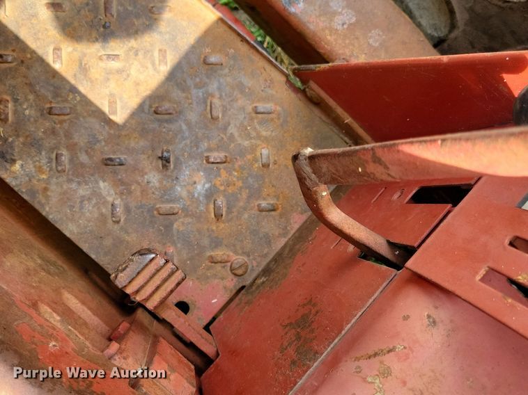 image for item DR4327 1975 International Harvester 574D tractor