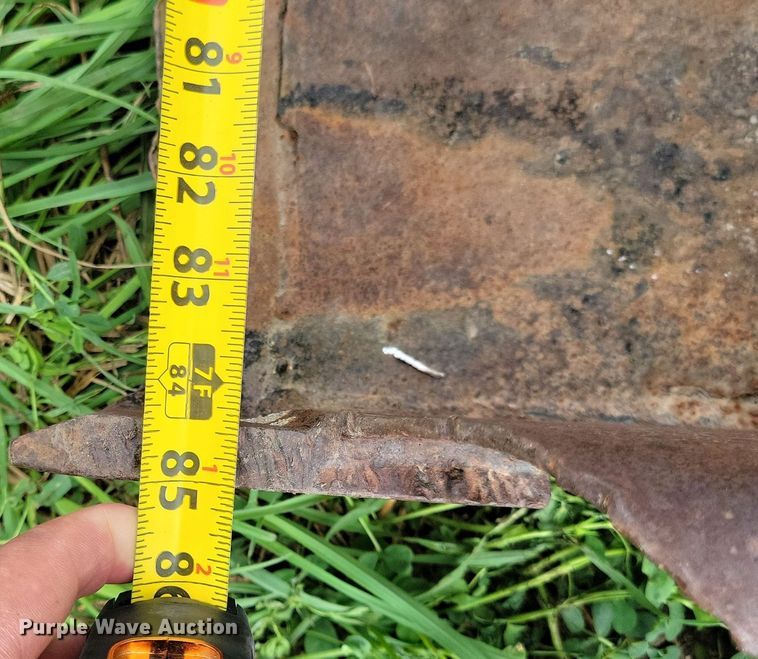 image for item DR4327 1975 International Harvester 574D tractor