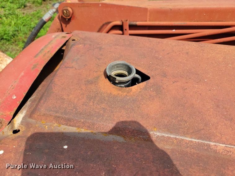 image for item DR4327 1975 International Harvester 574D tractor