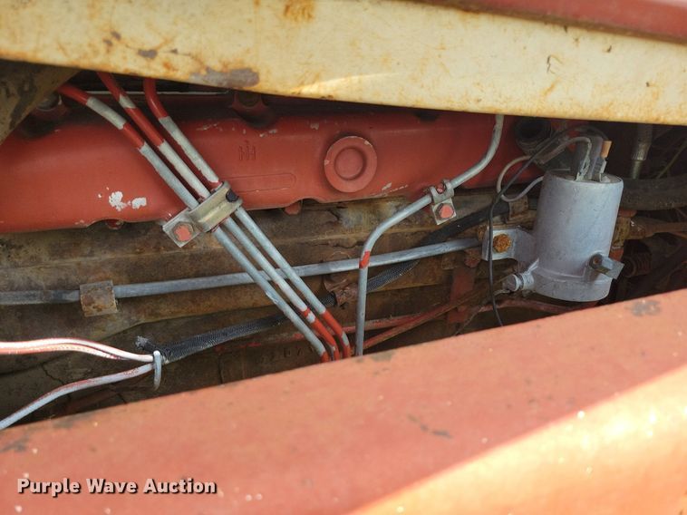 image for item DR4327 1975 International Harvester 574D tractor