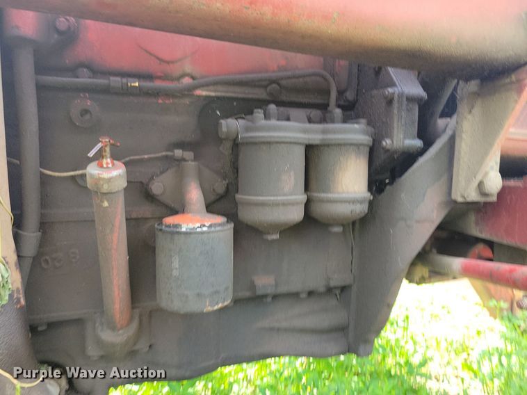 image for item DR4327 1975 International Harvester 574D tractor