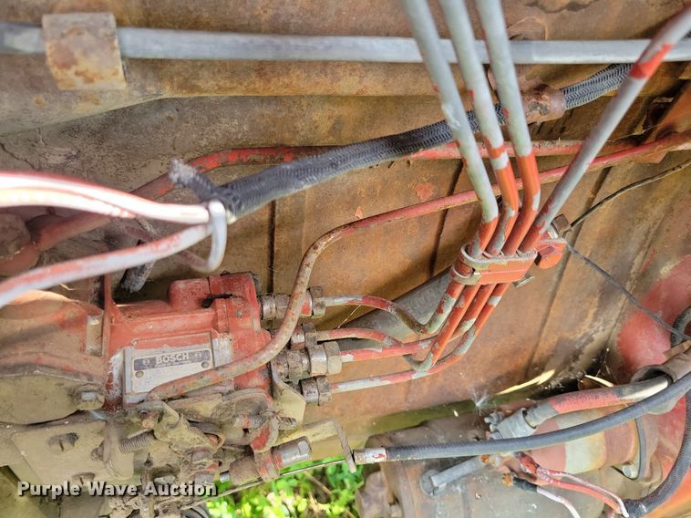 image for item DR4327 1975 International Harvester 574D tractor