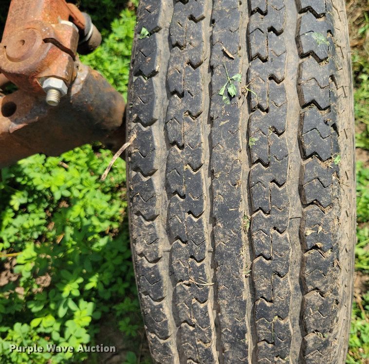 image for item DR4327 1975 International Harvester 574D tractor