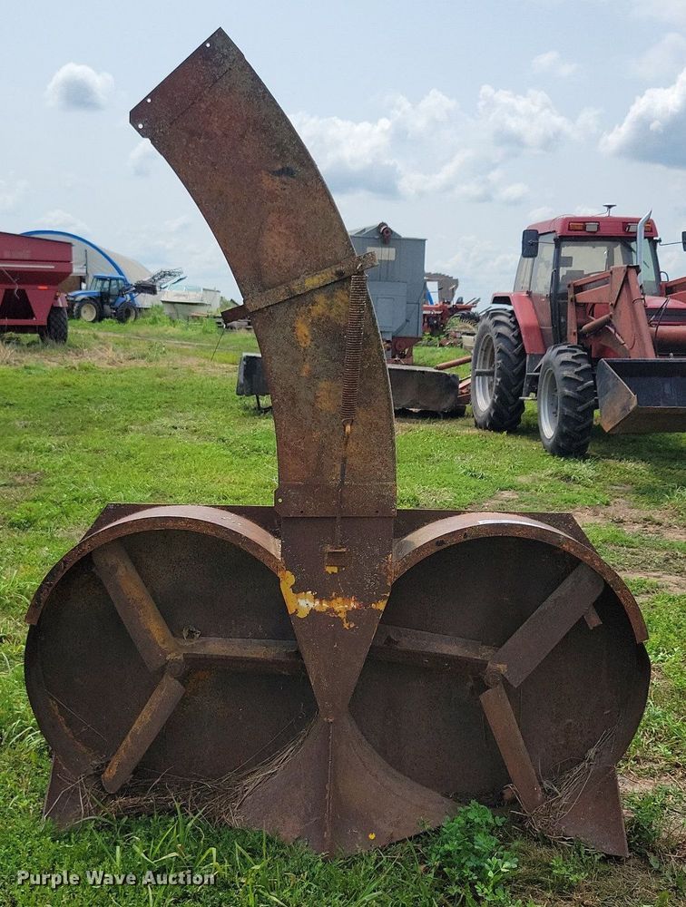 image for item DR4332 Snow blower