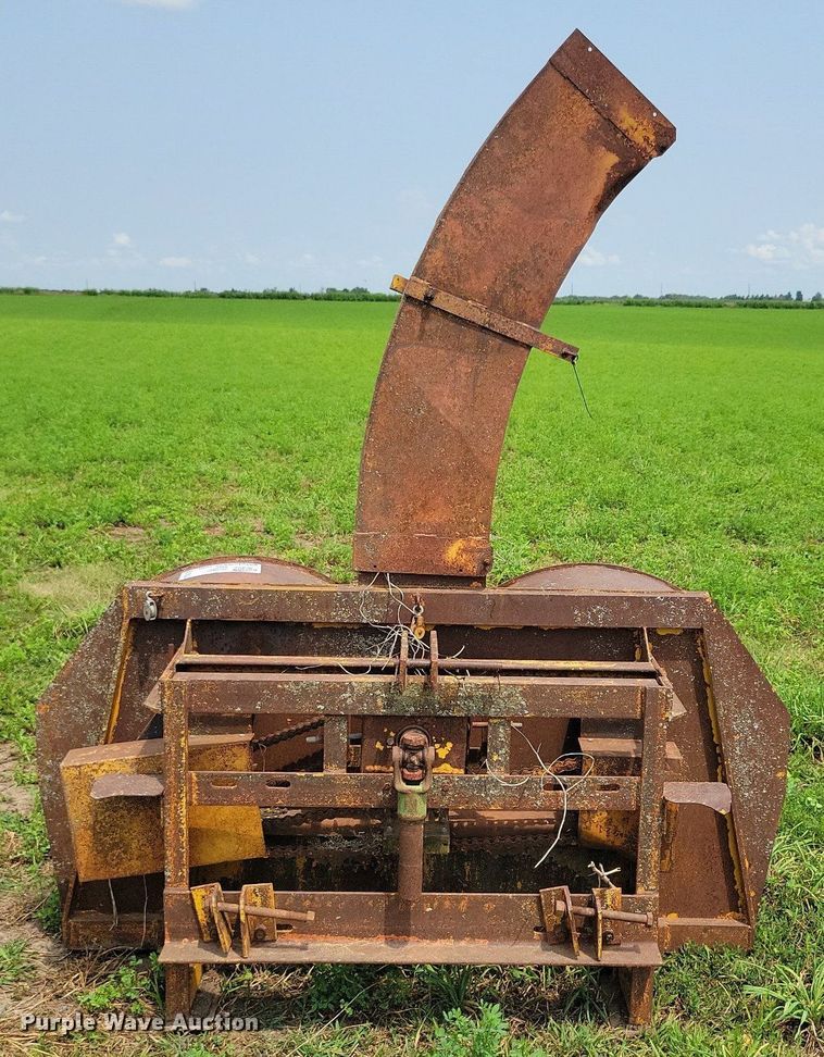 image for item DR4332 Snow blower