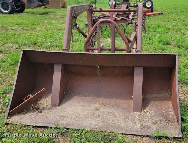 image for item DR4334 Ford 19-118 loader