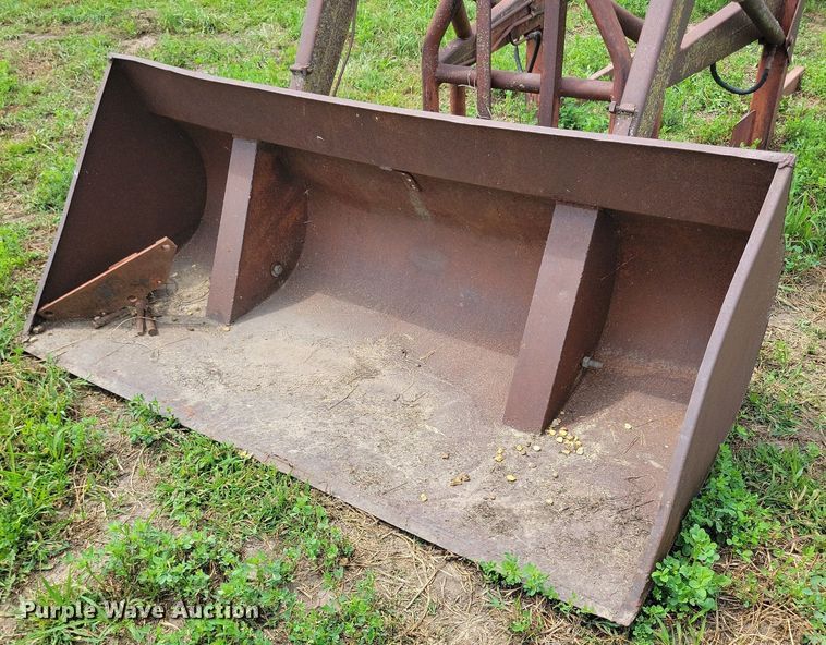 image for item DR4334 Ford 19-118 loader