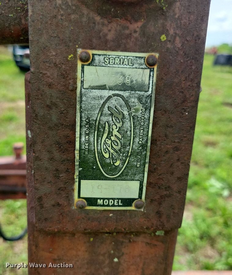 image for item DR4334 Ford 19-118 loader