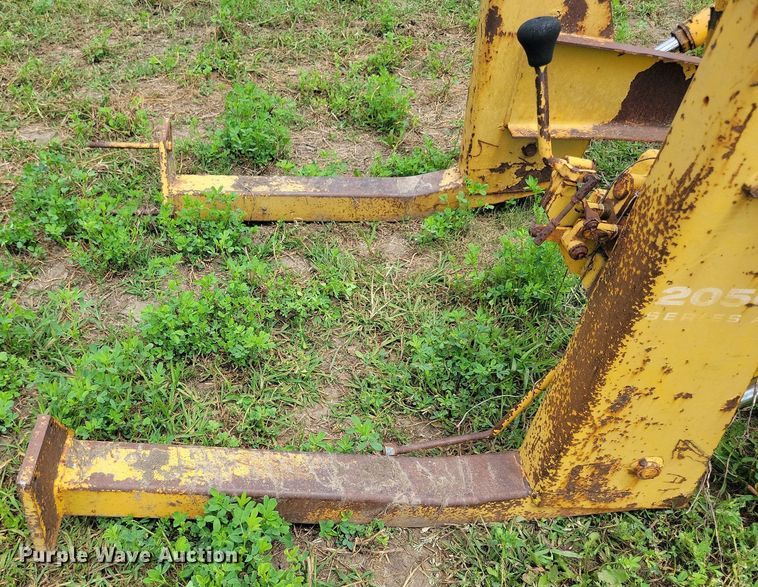 image for item DR4335 International Harvester 2050 Series A loader